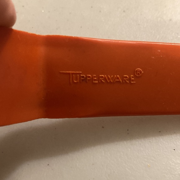 Tupperware Orange Pie Spatula - Picture 4 of 4